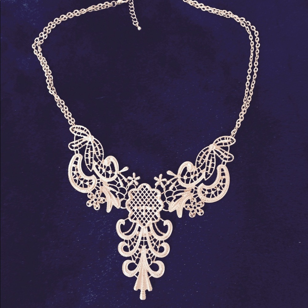 NEW, Gorgeous Gold Statement Necklace